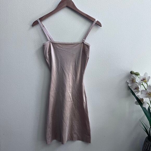 SPANX Women's Bodycon Shapewear Adjustable Straps Beige Size Small - Picture 1 of 9